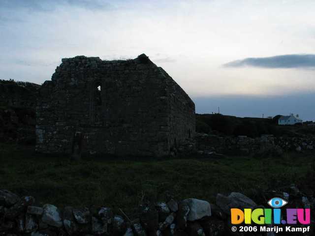 19086 Teampall Chiarain church ruins